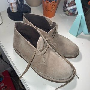 Clarks suede boots